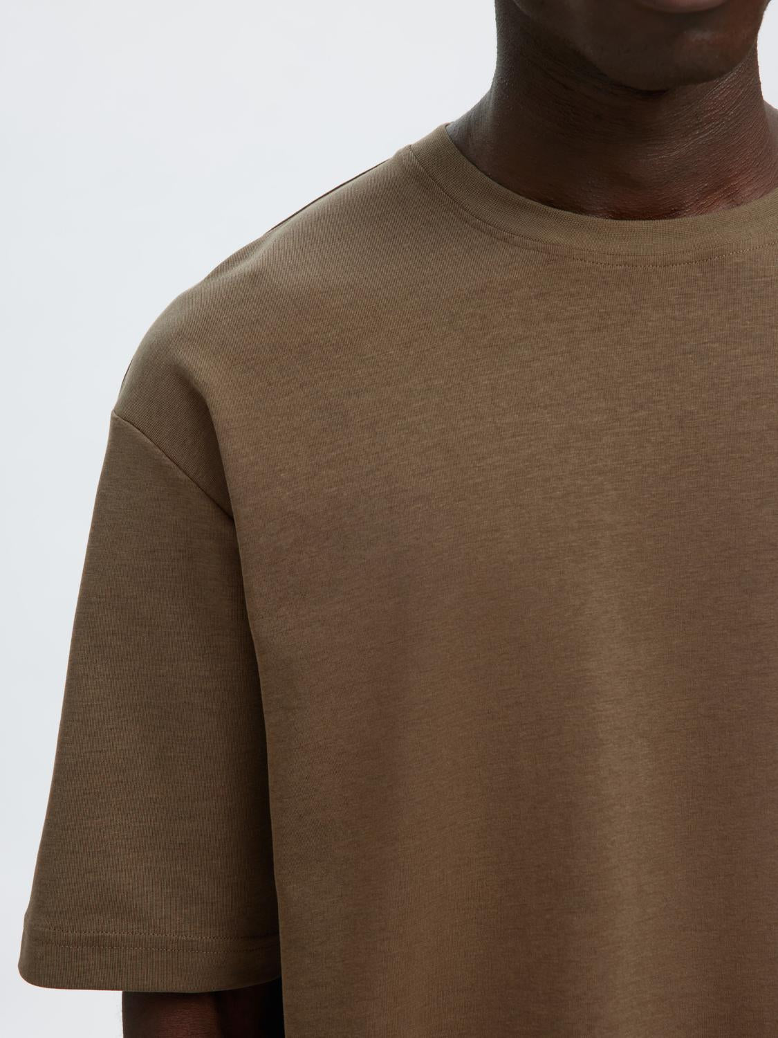 model_shot-detail